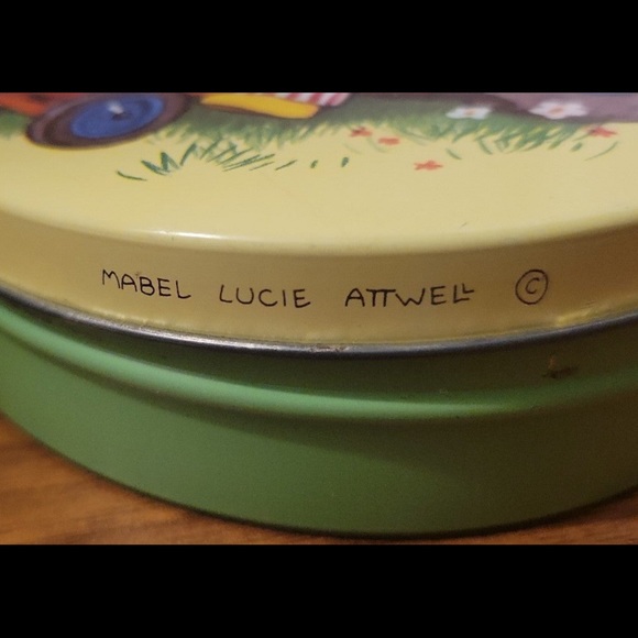 Mabel Lucie Attwell Tractor Biscuit Litho Tin Antique RARE find Huntley Palmers - Picture 4 of 7